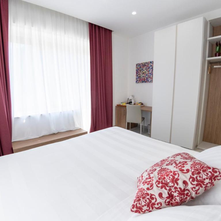 Casa Marino - Double Room with Balcony - 9