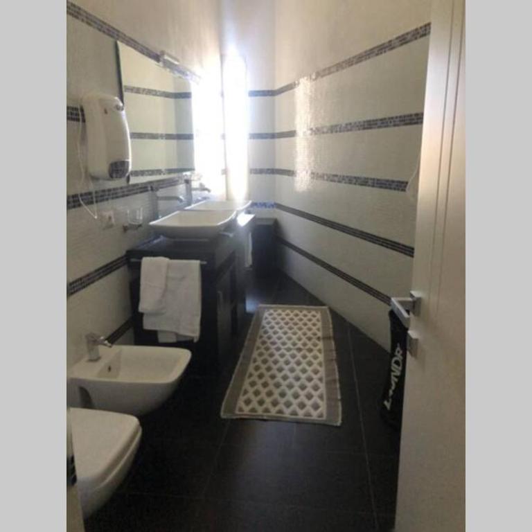 Appartamento incantevole La Maddalena vista mare CODICE IUN Q5459 - Appartamento con 2 Camere da Letto - 16