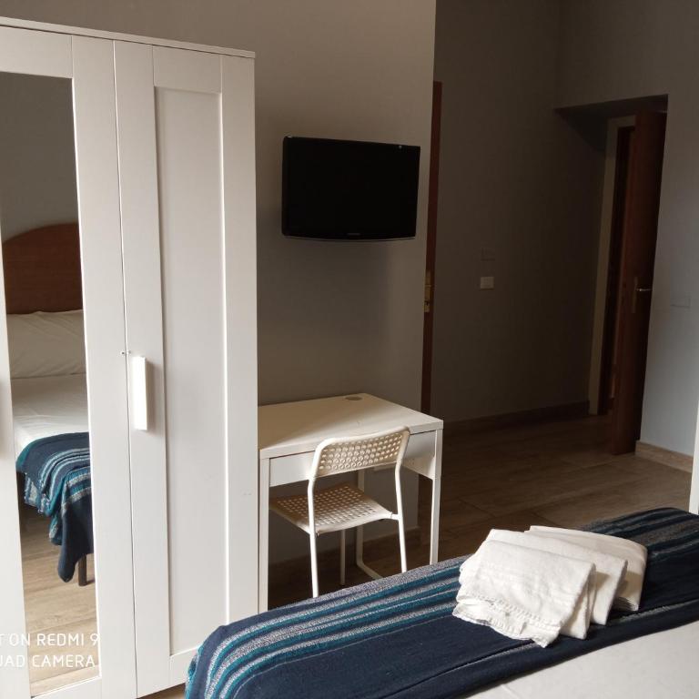NEW PARADISE - Deluxe King Room - 10