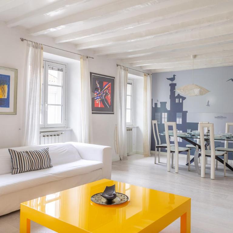 Luxury 350 Sq Mt flat with Terrace central Trieste - Three-Bedroom Apartment - 36