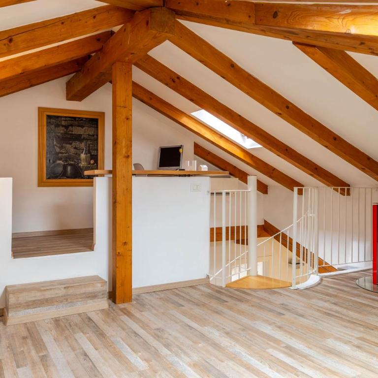 Luxury 350 Sq Mt flat with Terrace central Trieste - Three-Bedroom Apartment - 12