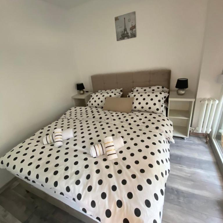 Apartman OMAR stan na dan besplatan parking Sarajevo - One-Bedroom Apartment - 18