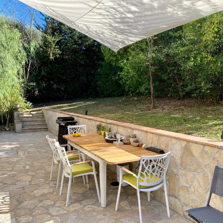 Private & comfortable stone villa with pool - Villa - 40