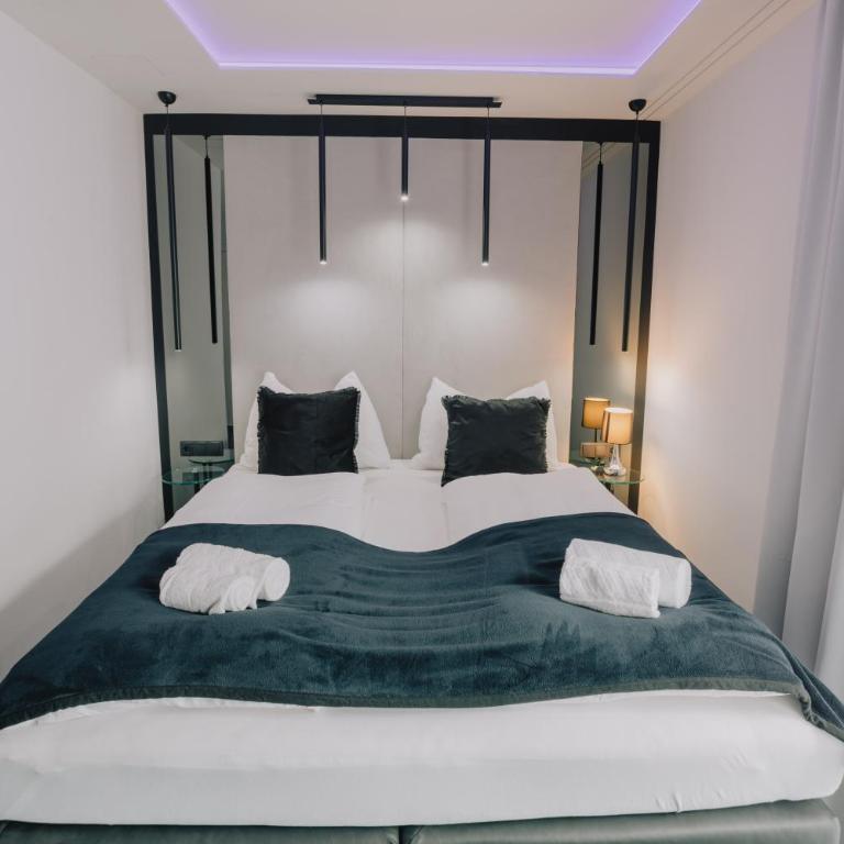 The Place Boutique & Design Hotel Flachau - Doppelzimmer mit Balkon - 4