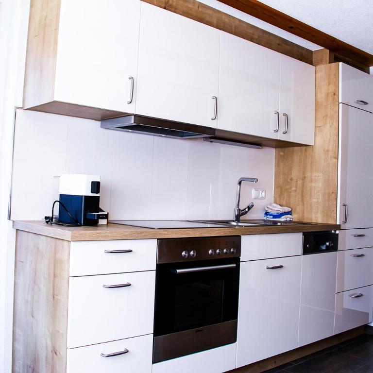 Gostanova Appartements - Apartment mit Balkon - 5