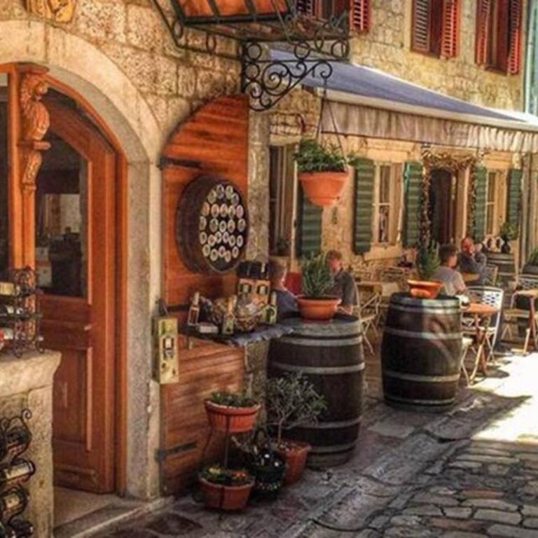 Pearl in the Heart of Old Town on Belavista in Herceg Novi - One-Bedroom Apartment - 43