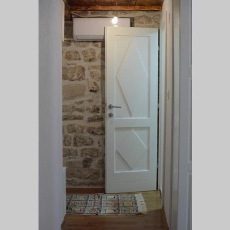 Pearl in the Heart of Old Town on Belavista in Herceg Novi - One-Bedroom Apartment - 26