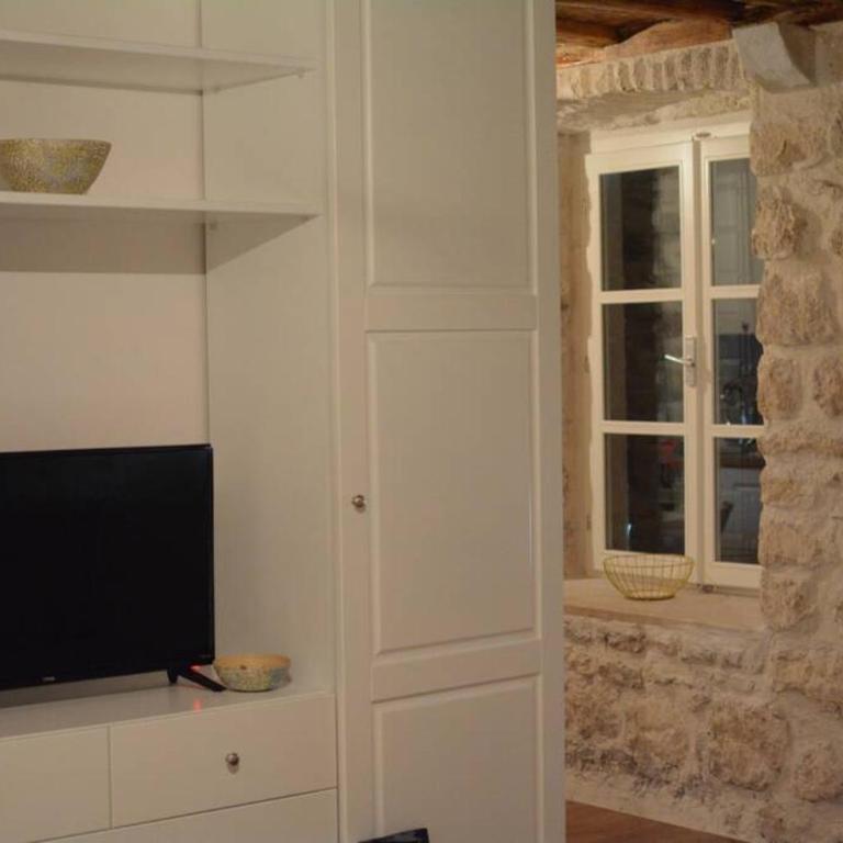 Pearl in the Heart of Old Town on Belavista in Herceg Novi - One-Bedroom Apartment - 16