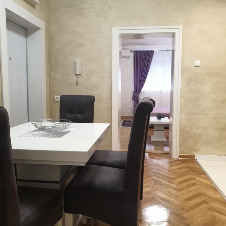 Elena Lux - Apartman sa 2 Spavaće Sobe - 10