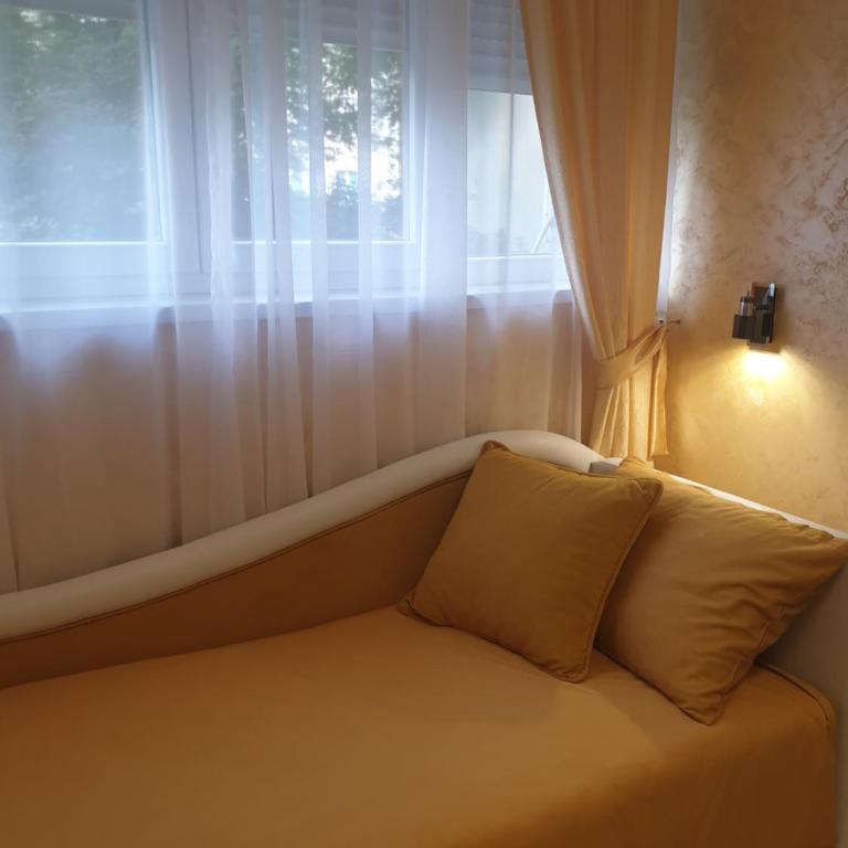 Elena Lux - Apartman sa 2 Spavaće Sobe - 14