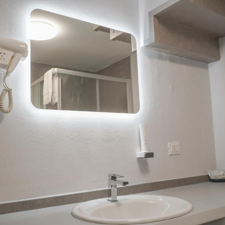 Al Ponte Garnì - Habitación Cuádruple (4 adultos) - 6
