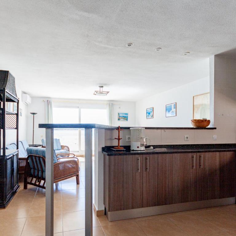 Inmovecos bungalow amplio 1ºlinea playa Soling 9 - Apartamento con vistas al mar - 10