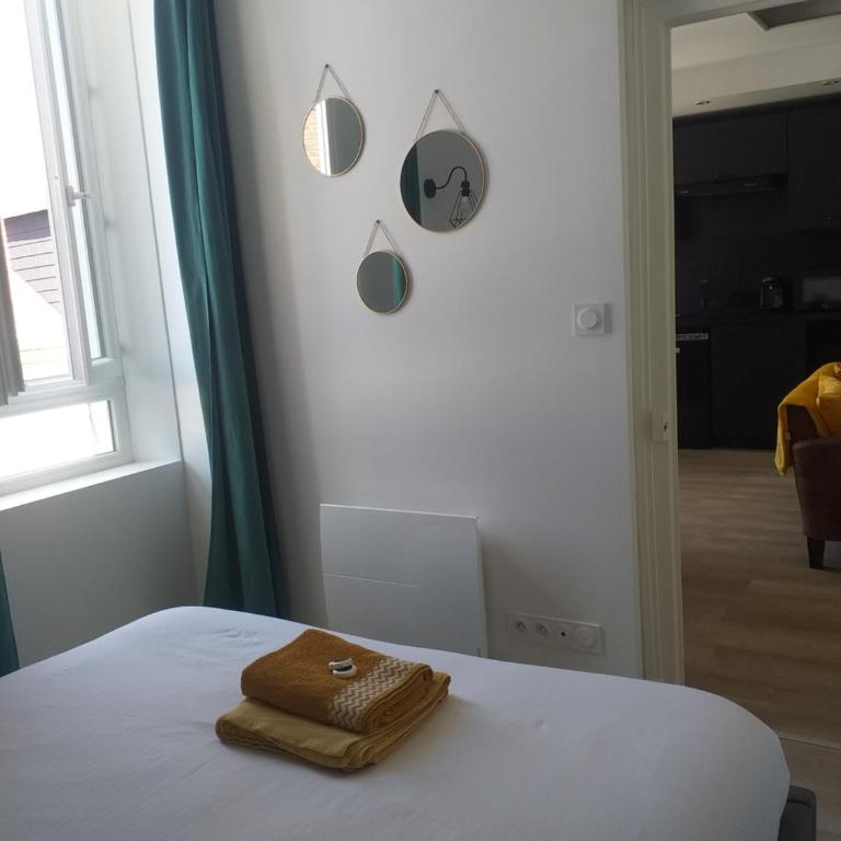 Les Volets Bleus - Au Calme avec petit Jardin et Patio - 3 appartements - Appartement 1 Chambre - 9