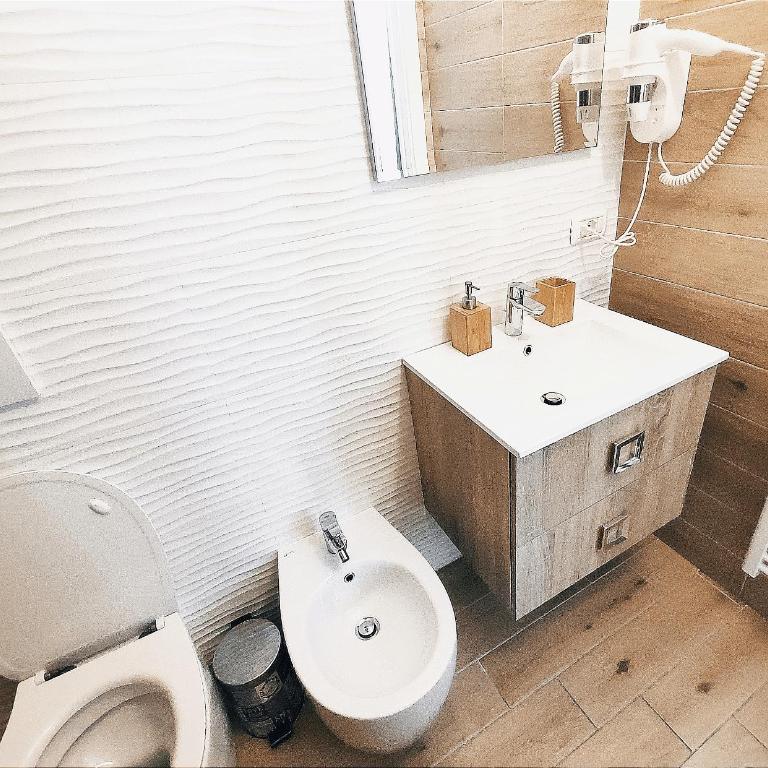 Pisa City Lodge - Double Room with Private Bathroom - 7