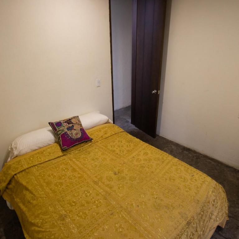 Entre Árboles Hostal - Habitación Doble Estándar con baño compartido - 1