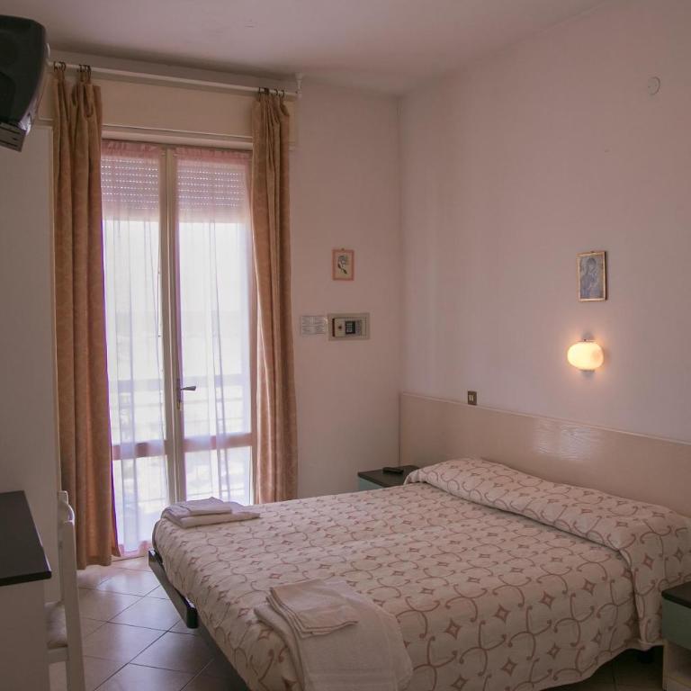 Hotel Heaven - Camera Matrimoniale - 2
