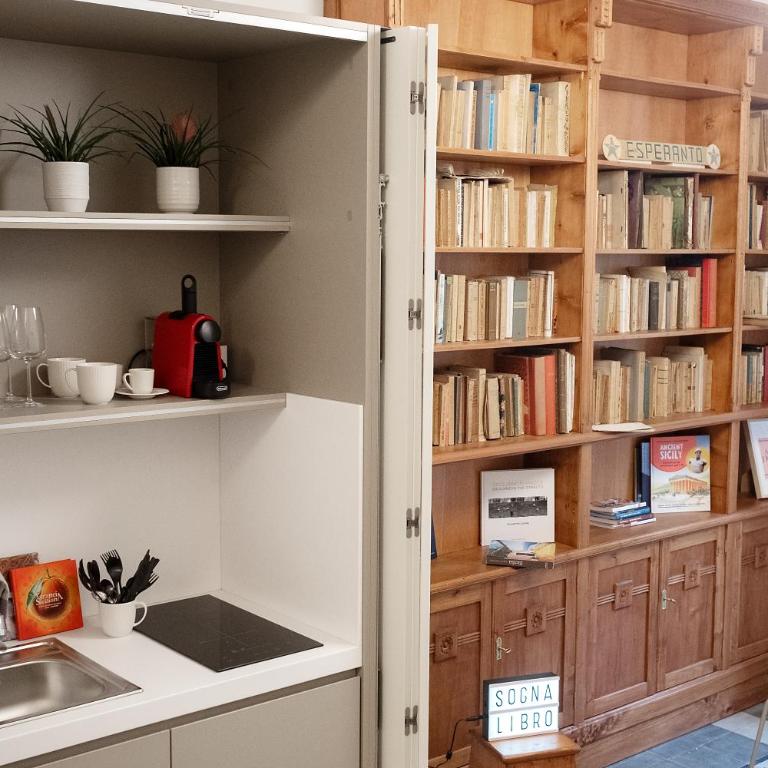 Sognalibro Bed and Books - Appartamento con 2 Camere da Letto e Vista Città - 3