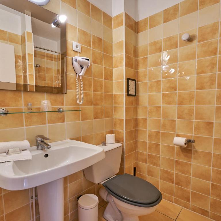LOGIS Hôtel Du Théâtre - Chambre Double - 7