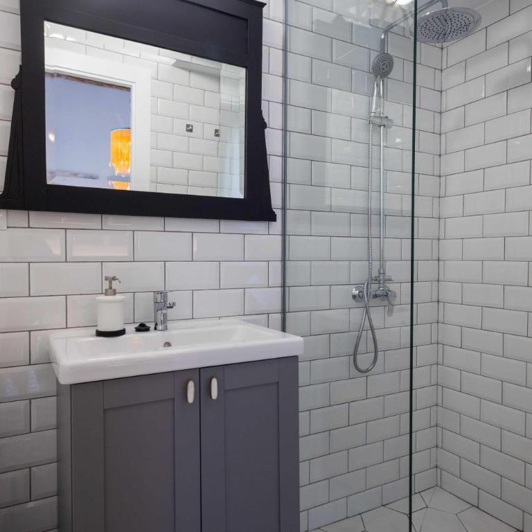 Casa Portus Gaditanus s XVIII Patio Andaluz - Apartamento de 2 dormitorios - 37