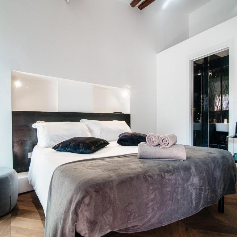 Caesar Suites by "The House Of Travelers" - Camera King Standard - 3