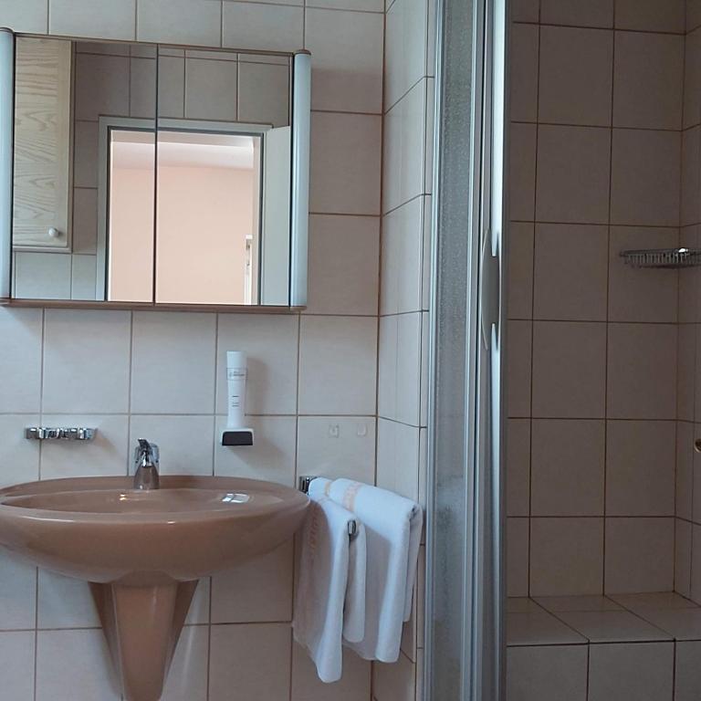 Hotel Gruenberger - Apartment mit 3 Schlafzimmern - Nebengebäude - 8