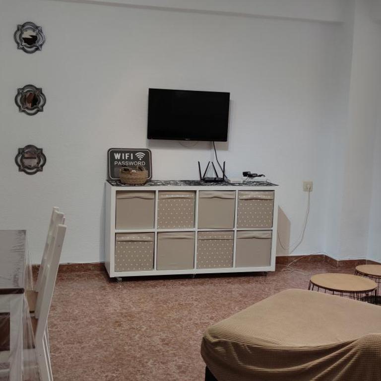 tranquilidad en el centro de la ciudad - Three-Bedroom Apartment - 9