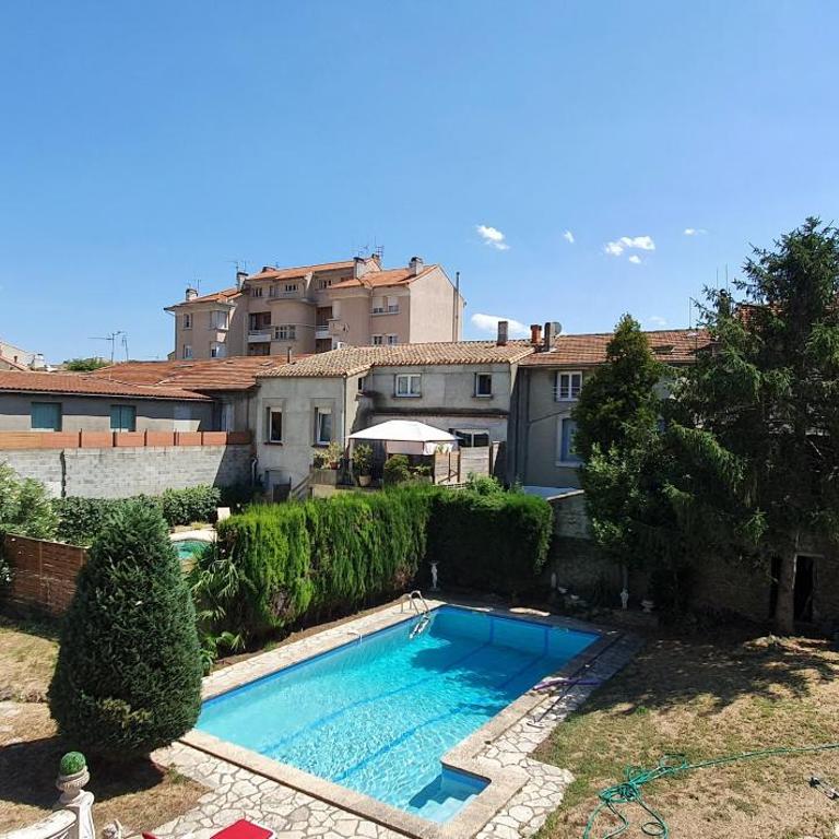 La casa de Margarita y Sisco, Villa avec piscine - Three-Bedroom Villa - 70