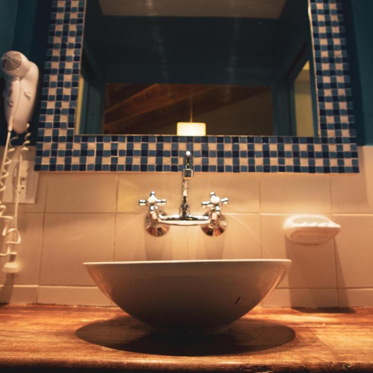 America Del Sur Calafate Hostel - Cama individual en una habitación compartida con baño privado - 6