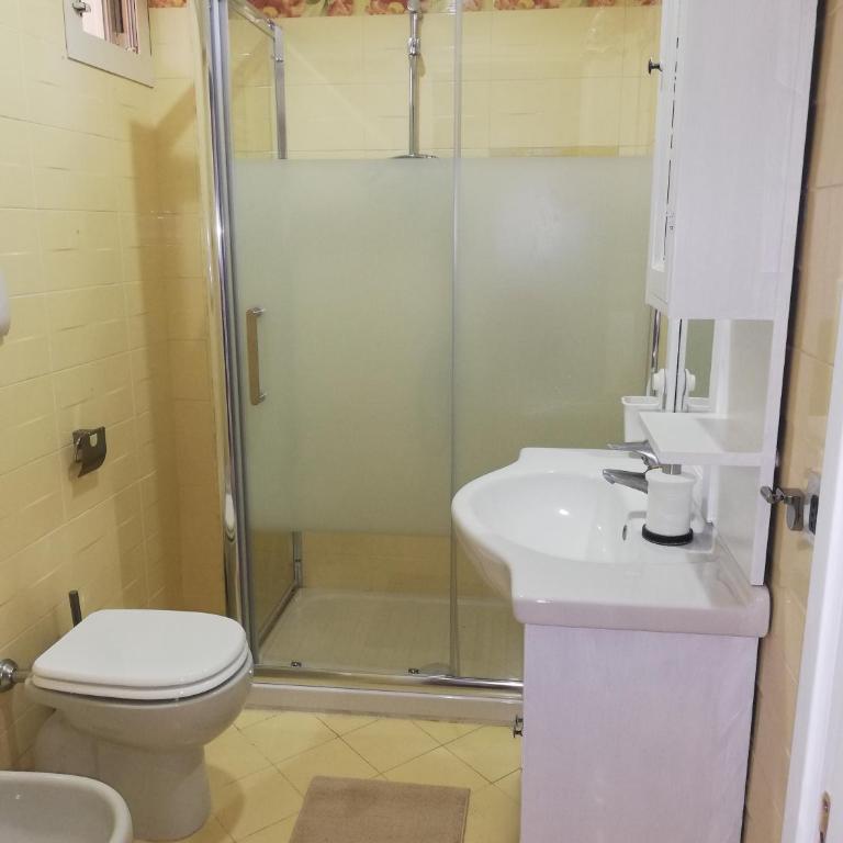 La dolce Dimora - Triple Room with Private Bathroom - 4