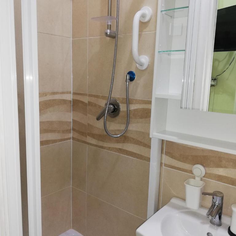 La dolce Dimora - Twin Room with Private Bathroom - 7