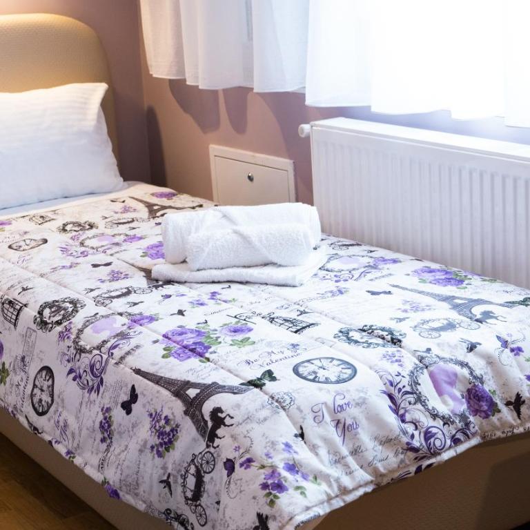 Casablanca - Trokrevetna Soba sa Sopstvenim Kupatilom - 7