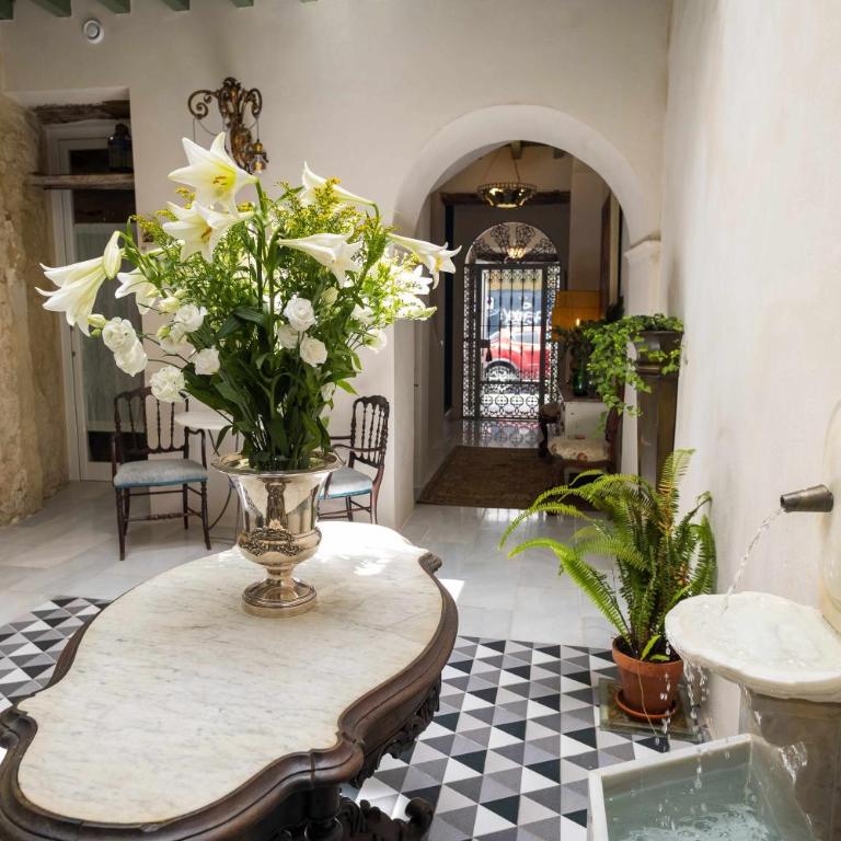 Casa Portus Gaditanus s XVIII Patio Andaluz - Apartamento de 2 dormitorios - 56