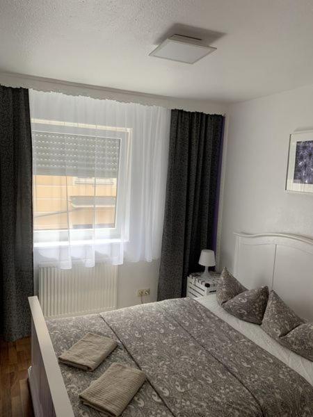 Hostel Nuremberg - Doppelzimmer mit Gemeinschaftsdusche und -WC - 8