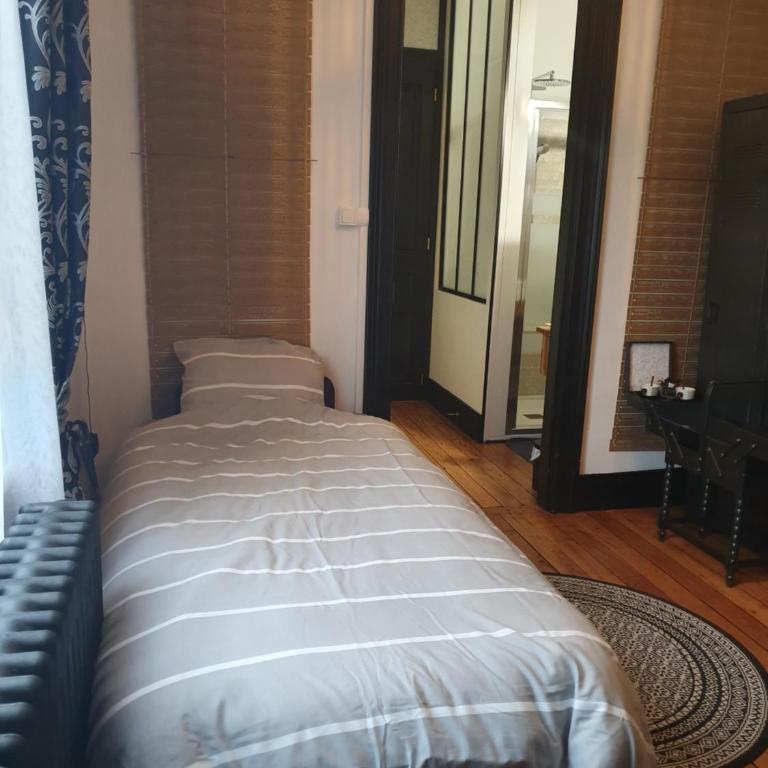 B & B Les Secrets des Loges - Chambre Double avec Salle de Bains Privative - 17