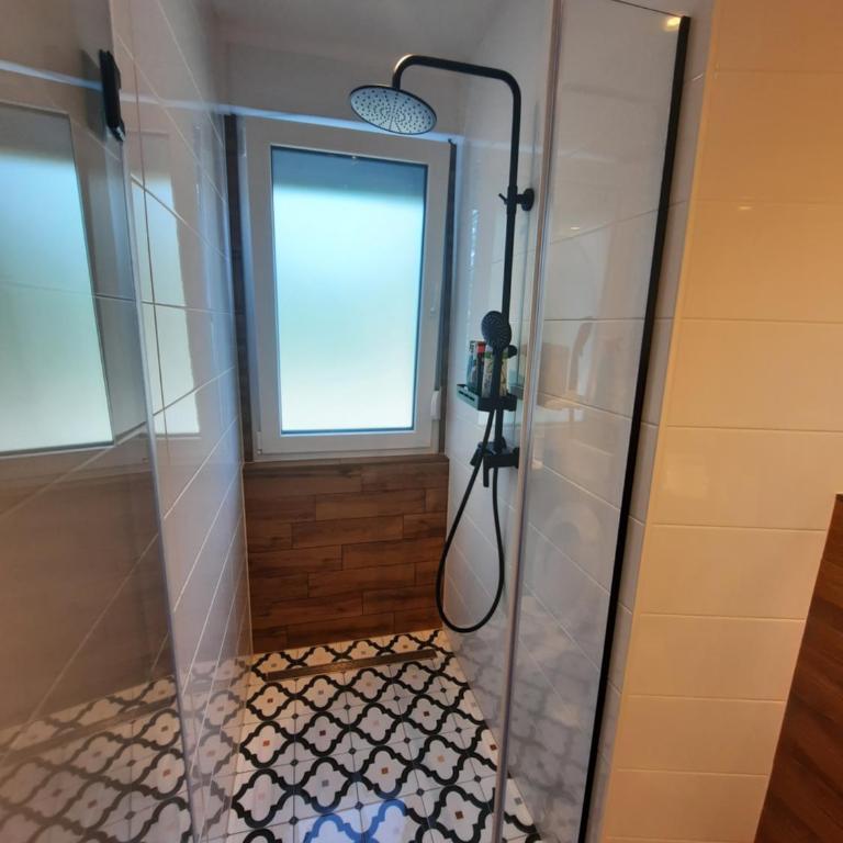 Babalina's Place - One-Bedroom Apartment - 32