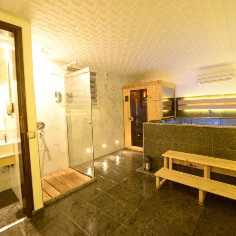 Villa Dijana - Pool, Spa, Outdoor Kitchen - Three-Bedroom Villa - 4