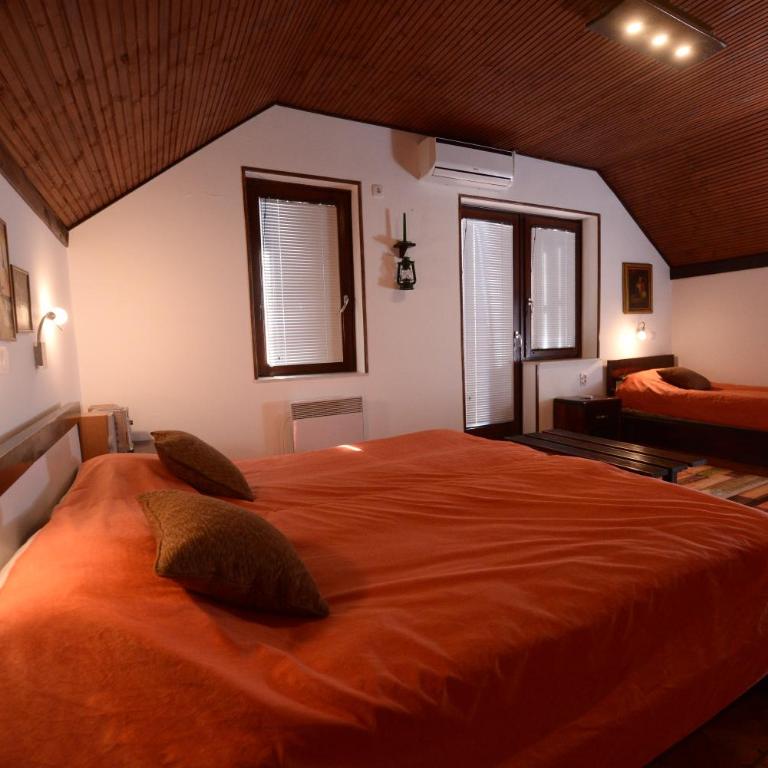 Villa Dijana - Pool, Spa, Outdoor Kitchen - Three-Bedroom Villa - 11