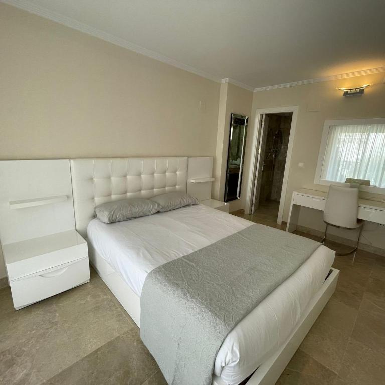 Apartamentos Naranjos del Sol Marbella - Suite - 8