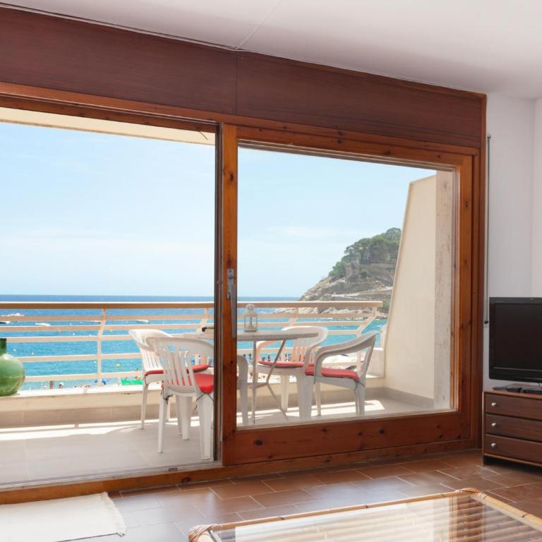 LETS HOLIDAYS Apartment sea views on the beach 3 - Apartamento de 2 dormitorios - 4
