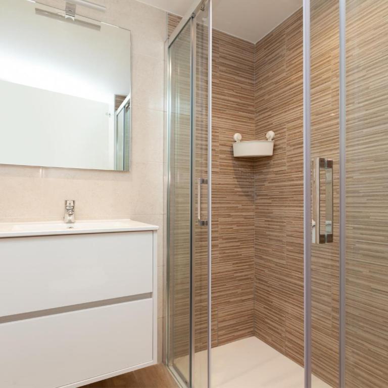LETS HOLIDAYS Apartment sea views on the beach 3 - Apartamento de 2 dormitorios - 14