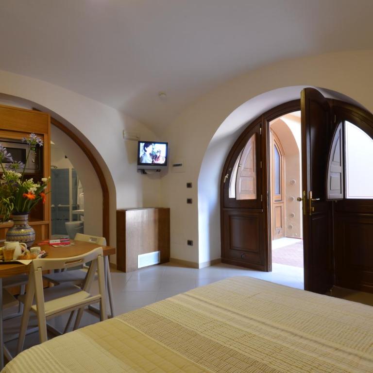 Hotel Zeus - Camera Familiare con Angolo Cottura - Dependance - 2