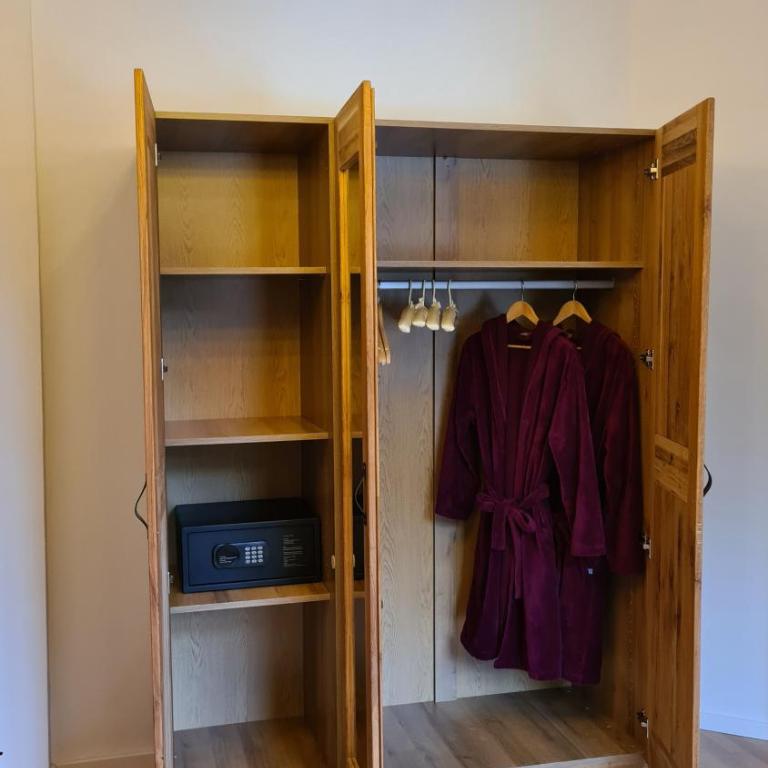 Bunter Hirsch Ferienwohnung im Garmischer Zentrum - Apartment mit 2 Schlafzimmern - 8