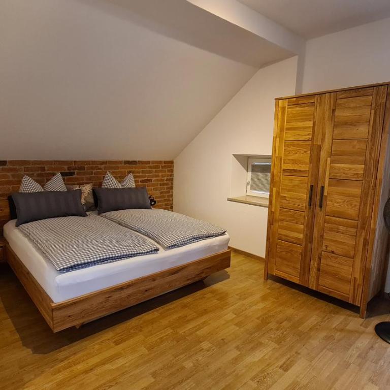 Bunter Hirsch Ferienwohnung im Garmischer Zentrum - Apartment mit 2 Schlafzimmern - 9