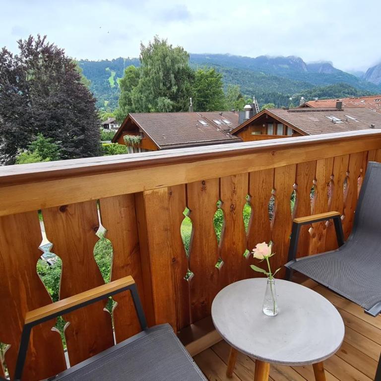 Bunter Hirsch Ferienwohnung im Garmischer Zentrum - Apartment mit 2 Schlafzimmern - 17