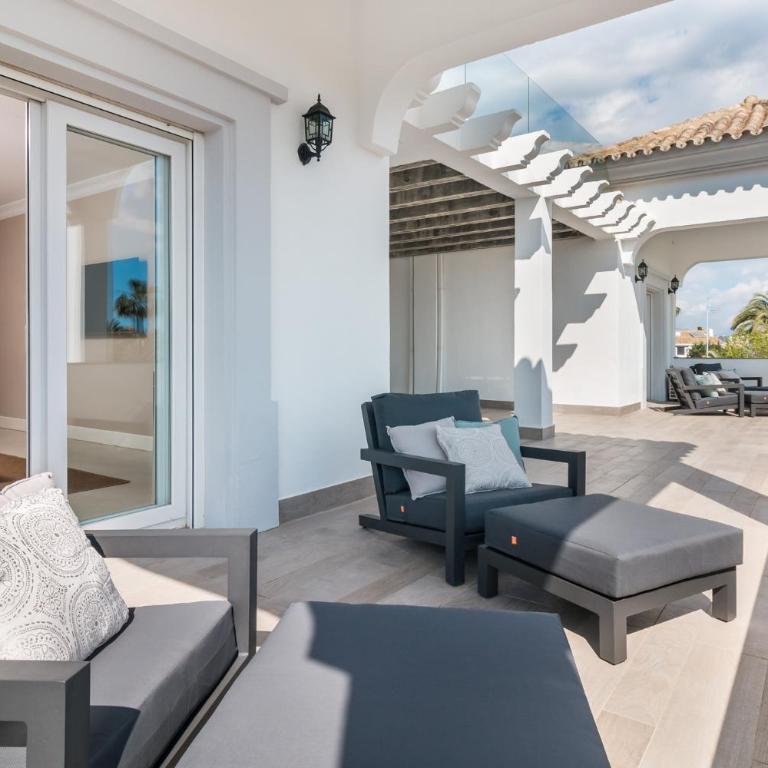 Casa Helena, Luxury Beach Side 5 Bedroom Villa - Villa - 19