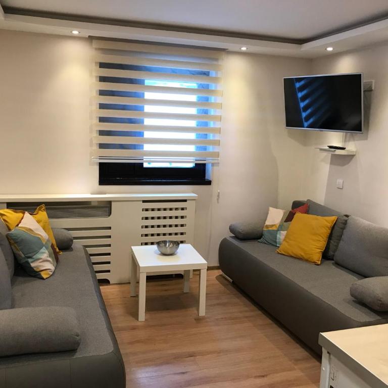 YelaYeti Apartments - Family Studio - 1