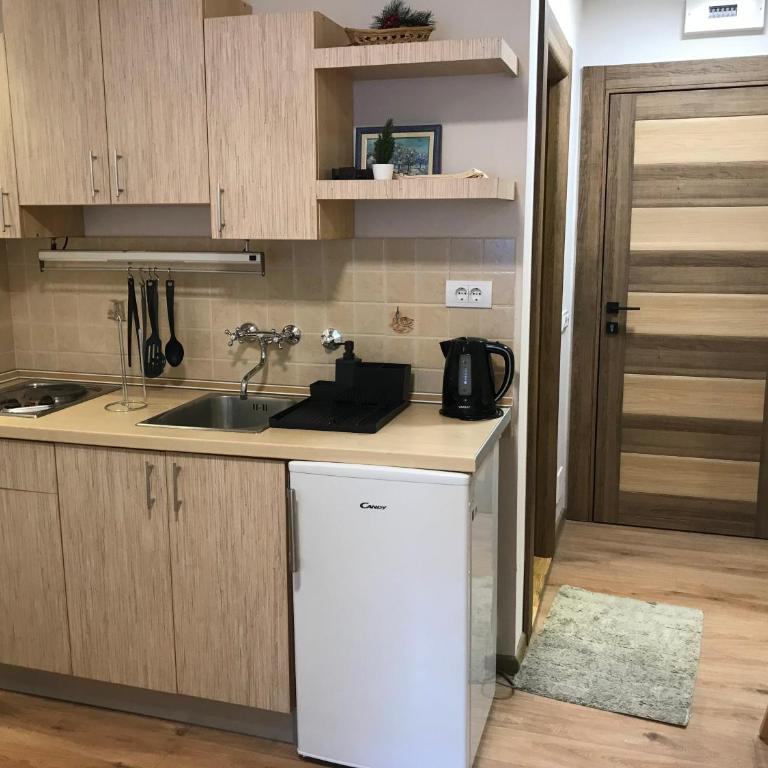 YelaYeti Apartments - Family Studio - 26