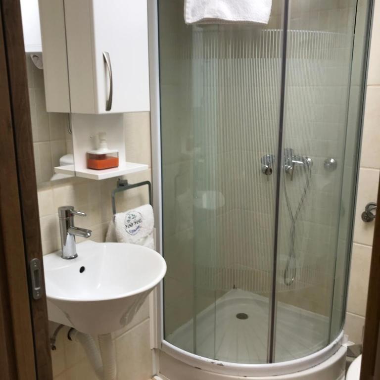 YelaYeti Apartments - Family Studio - 16
