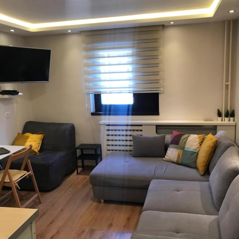 YelaYeti Apartments - Family Studio - 2