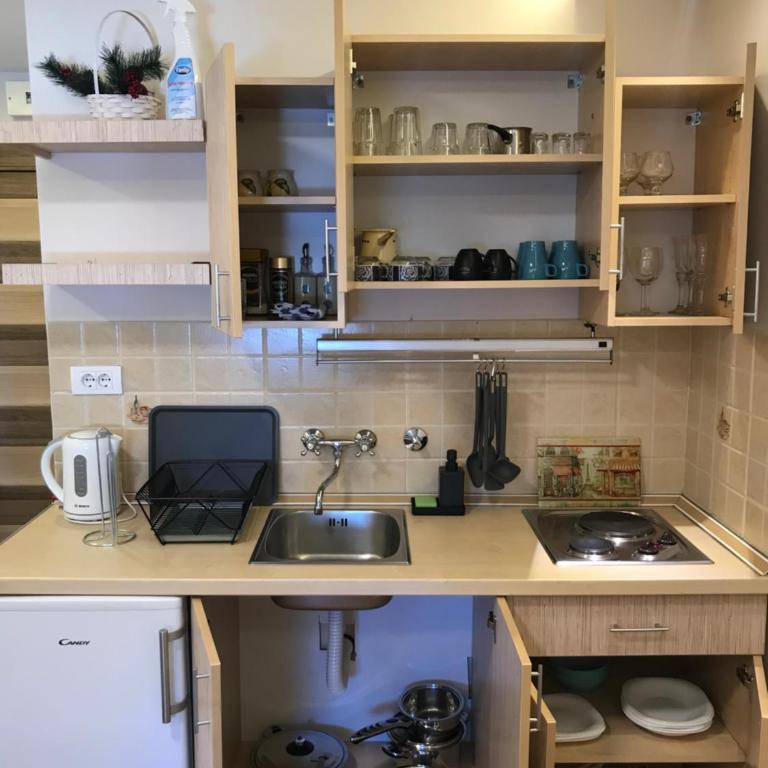 YelaYeti Apartments - Family Studio - 24